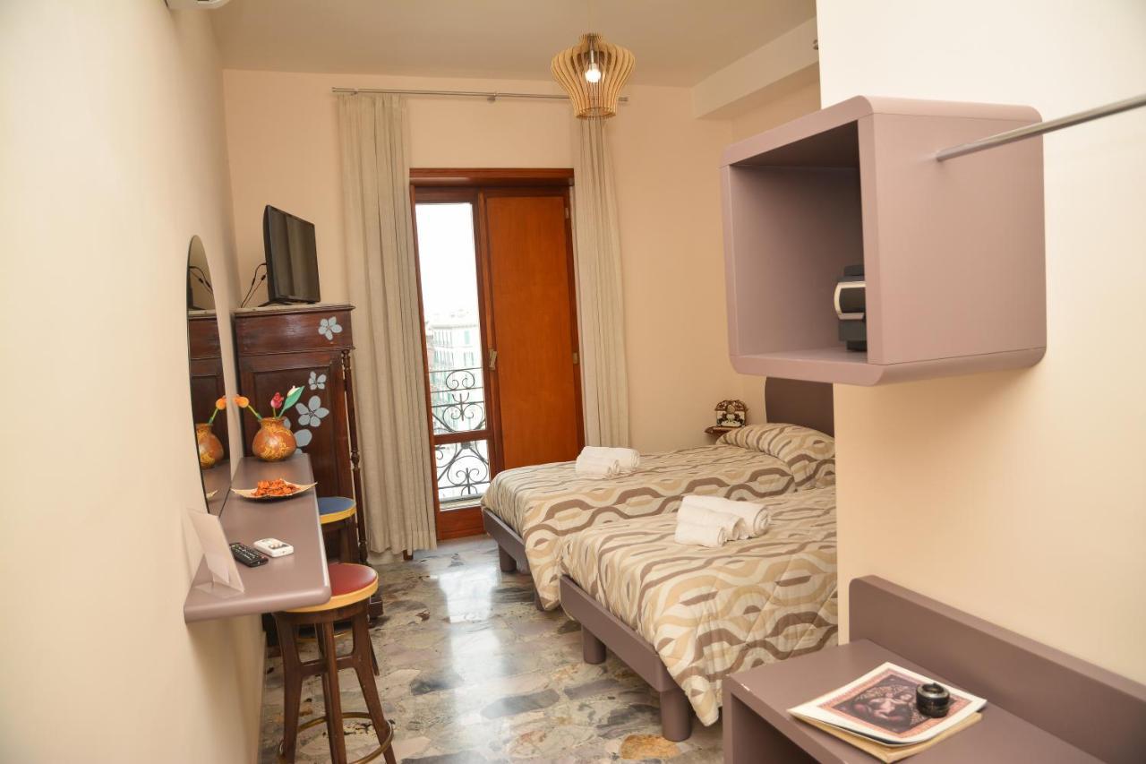 Furture' Hotel Napoli Exterior foto